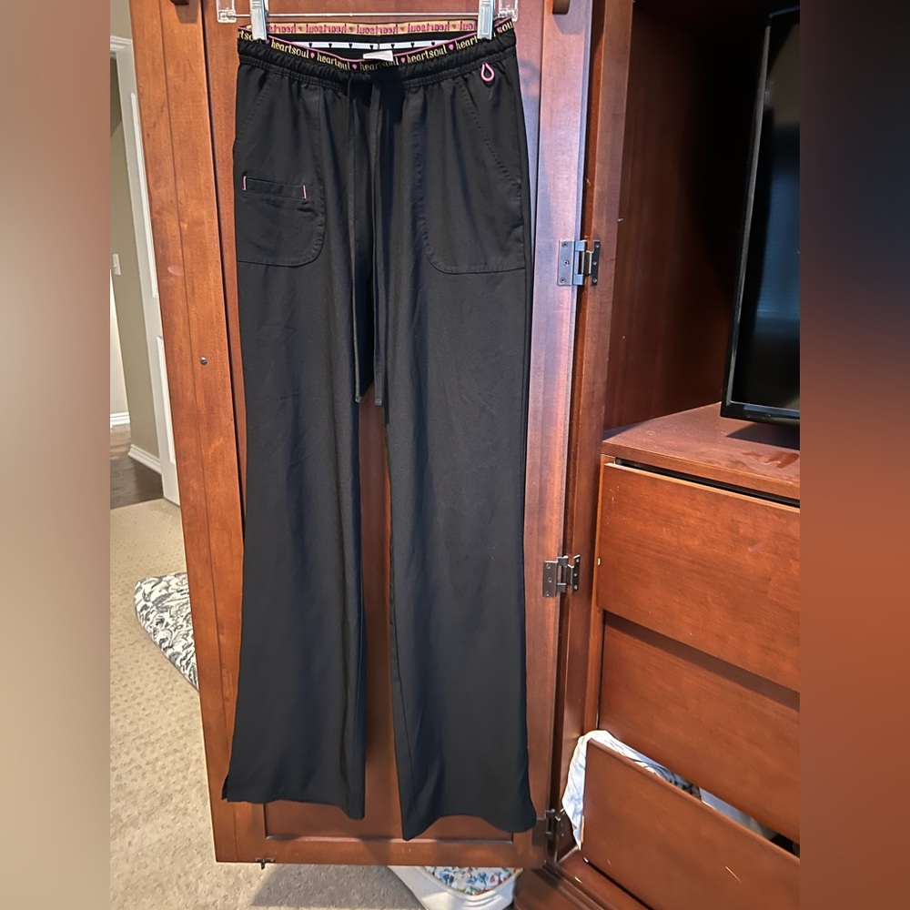 Heart soul black scrub pant size small (tall)